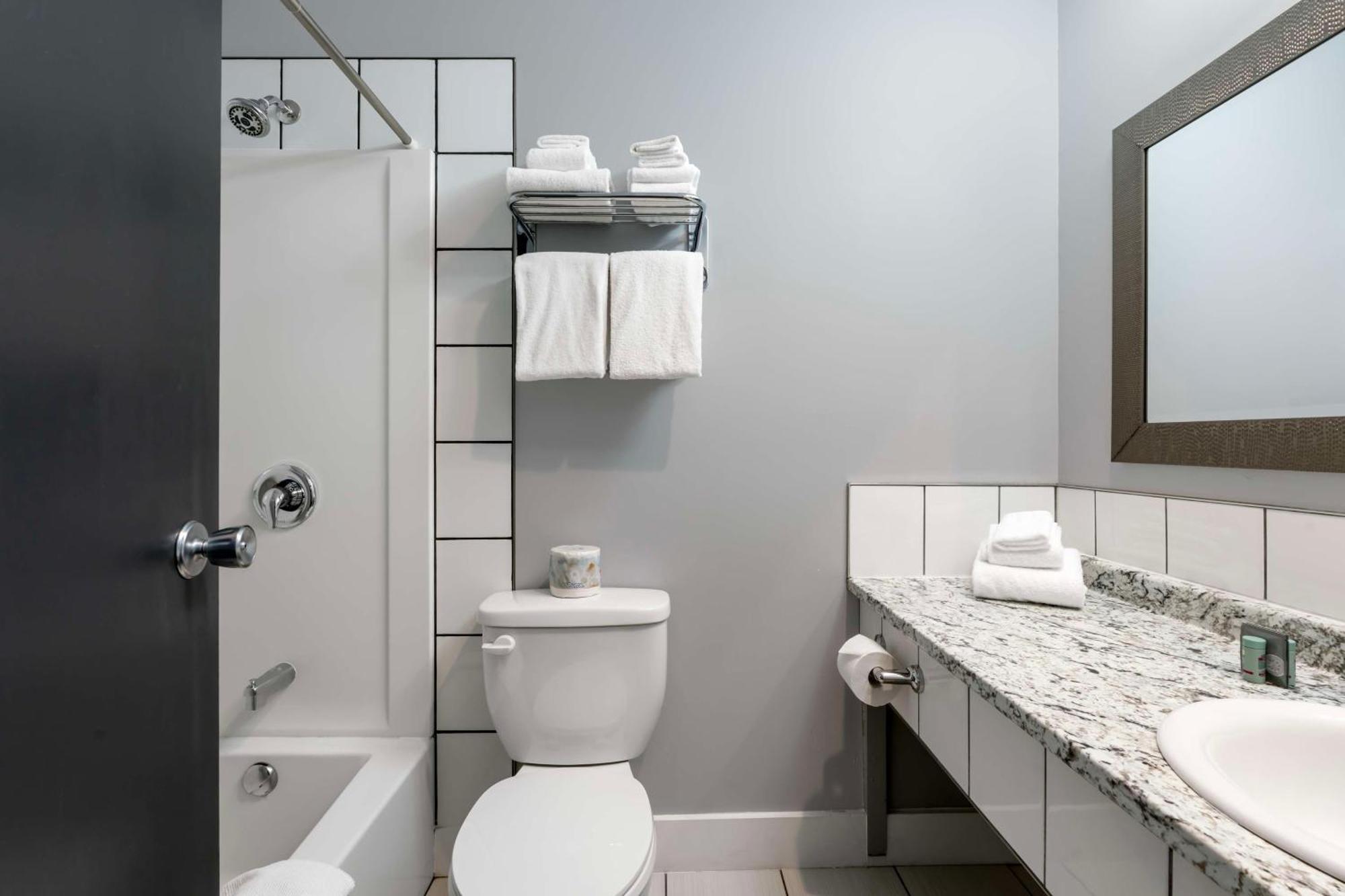 Stoke Hotel Surestay Collection By Best Western Ревелсток Экстерьер фото